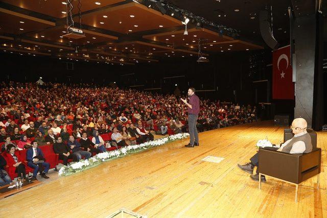 ’Başarıya Götüren Aile’ Söyleşisine Prof. Dr. Cüceloğlu katıldı