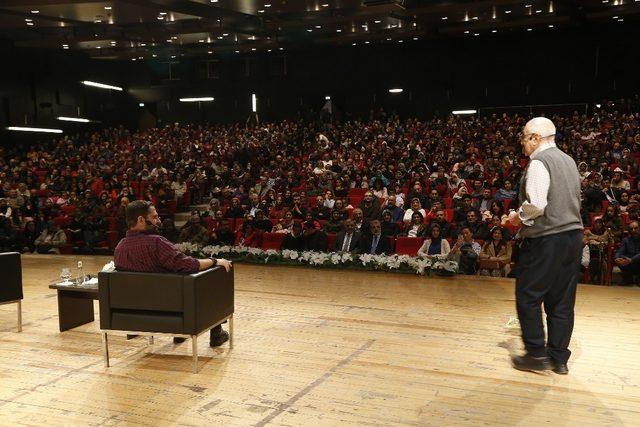 ’Başarıya Götüren Aile’ Söyleşisine Prof. Dr. Cüceloğlu katıldı