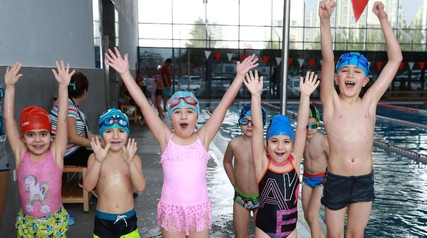 Alper Taşdelen: &ldquo;&Ccedil;ankaya&rsquo;da y&uuml;zme bilmeyen &ccedil;ocuk kalmayacak&rdquo;