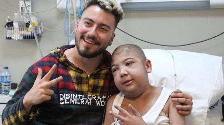 Enes Batur ve oyuncak hayali ger&ccedil;ekleşen l&ouml;semili Adnan Taşkıran hayatını kaybetti