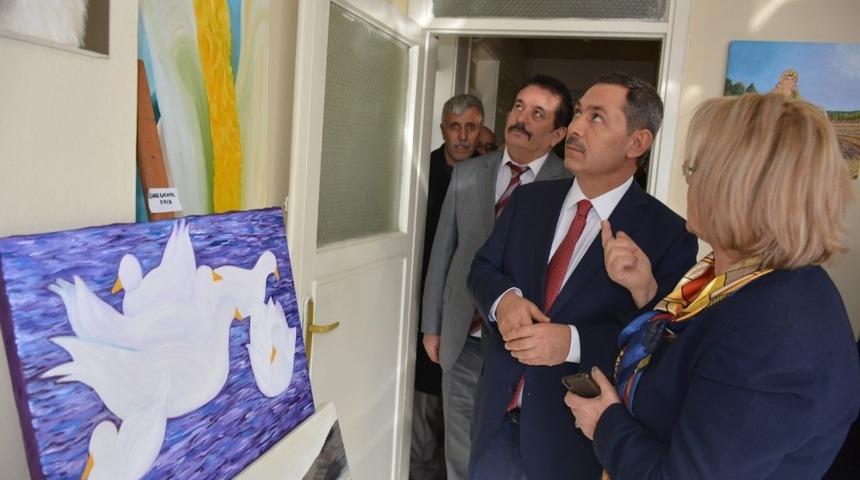 Uysal resim at&ouml;lyesini a&ccedil;tı