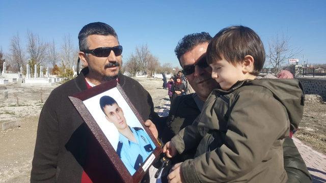 Minik Emir'den kazada ölen polis babasına duygulandıran veda