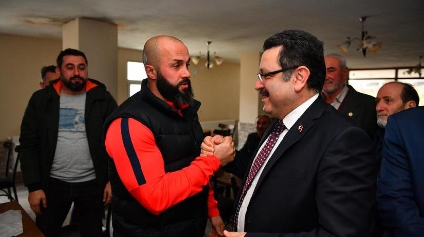 Başkan Gen&ccedil;: &ldquo;Projeler yarım kalmayacak&rdquo;