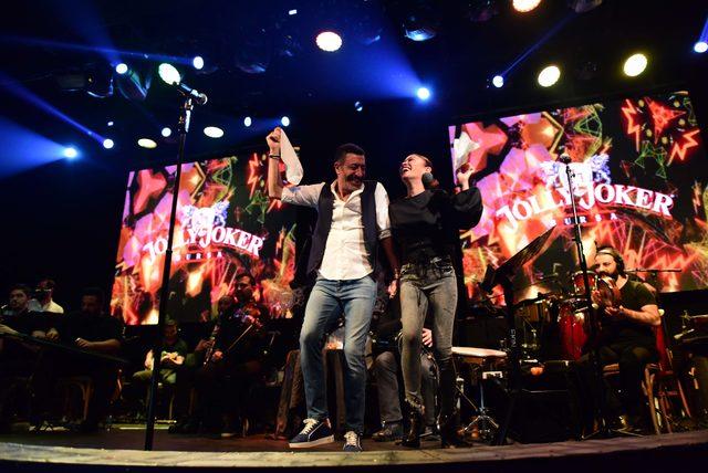Hakan Altun, hayranlarını hem duygulandırdı hem de coşturdu