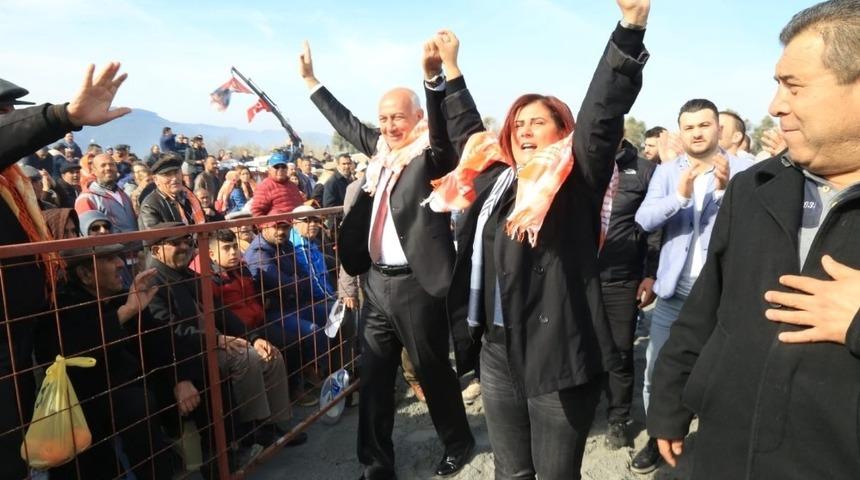 Başkan &Ccedil;er&ccedil;ioğlu, S&ouml;ke deve g&uuml;reşi festivaline katıldı