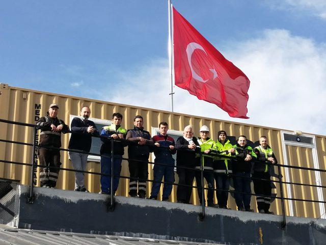 12 yıldır limanın yönetildiği konteyneri, yeni yönetim binasının üzerine koydurttu