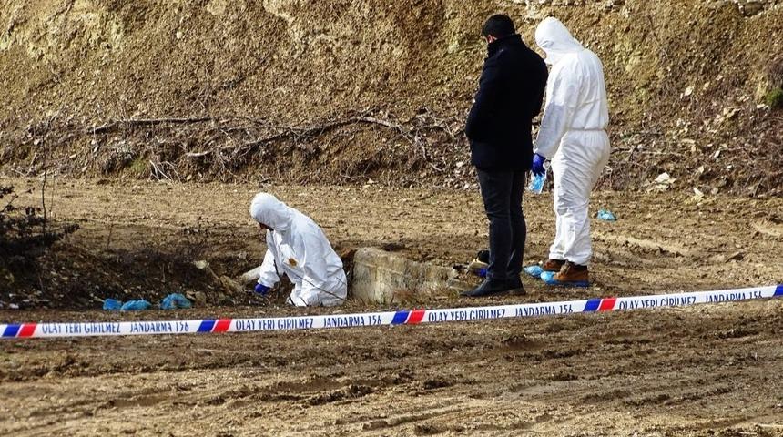 Hisarcık&rsquo;ta dağlık arazide erkek cesedi bulundu