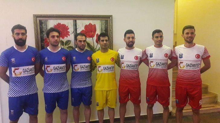 Hokeycilere Trophy için özel forma tasarlandı G1