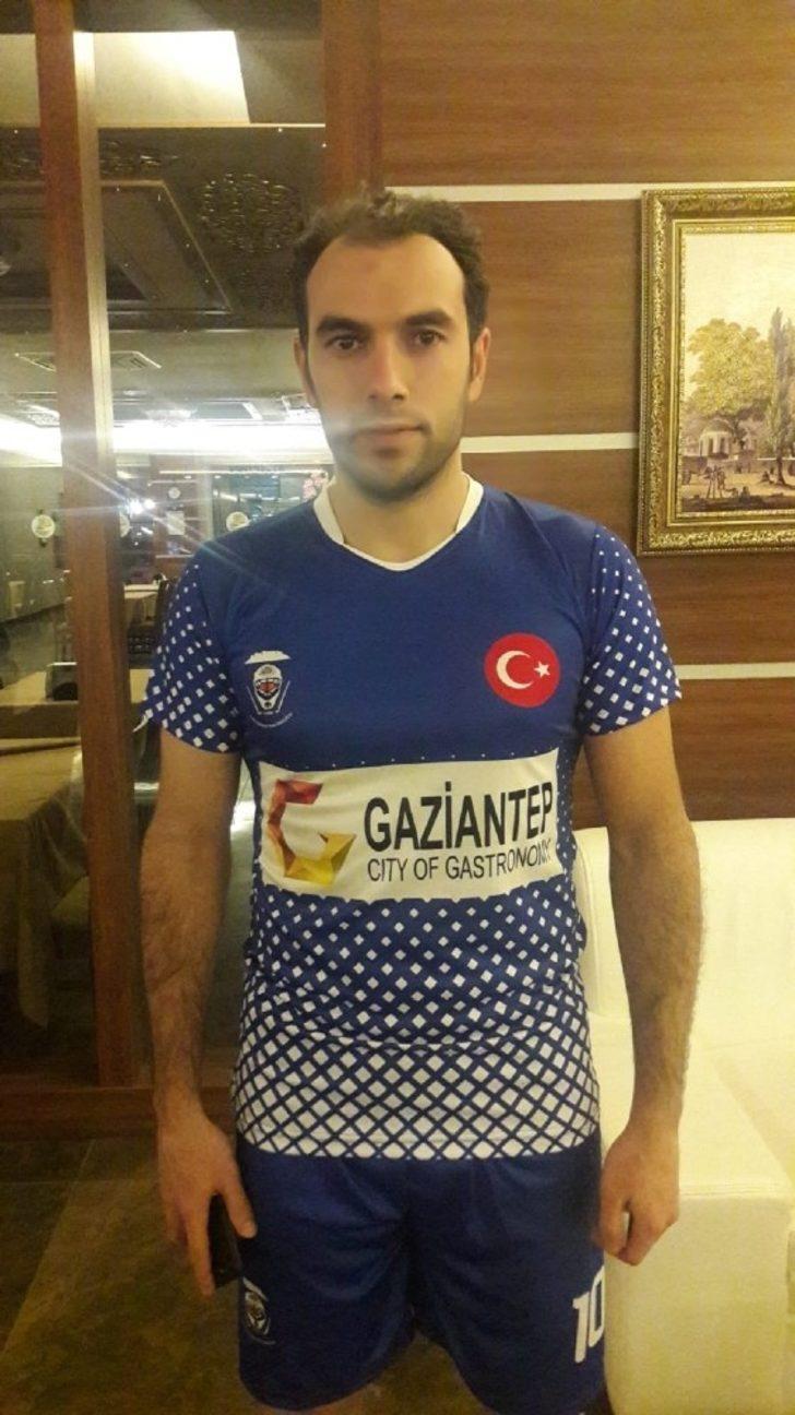 Hokeycilere Trophy için özel forma tasarlandı G3