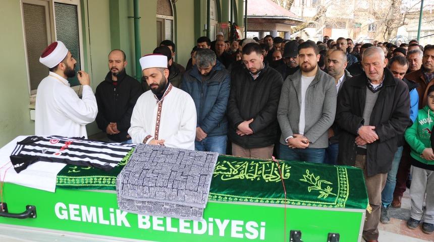 Enes Batur ve oyuncak hayali ger&ccedil;ekleşen l&ouml;semili Adnan, yaşama tutunamadı (2)