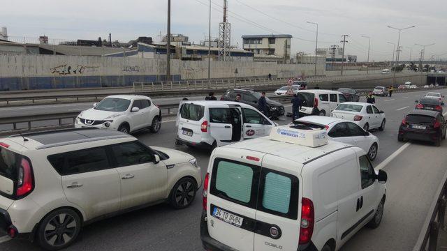 Gebze'de 6 araç çarpıştı: 5 yaralı