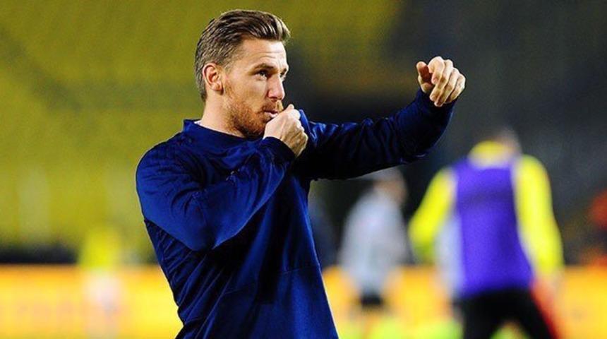 Serdar Aziz: Fenerbahçe armasını içimden gelerek öptüm