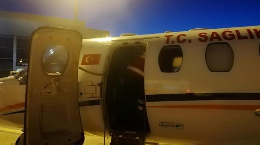 Hasta, u&ccedil;ak ambulansla sevk edildi