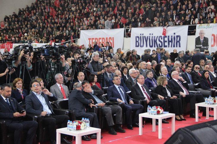 CHP Başkanvekili Özel: "Kılıçdaroğlu’nun partisinden terörist çıkmaz" G1