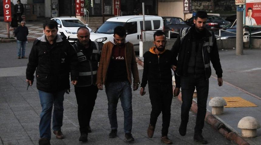 Kablo hırsızları su&ccedil;&uuml;st&uuml; yakalandı