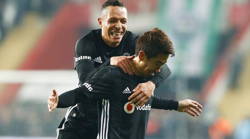 Beşiktaş'tan 8 goll&uuml; tarihi galibiyet!