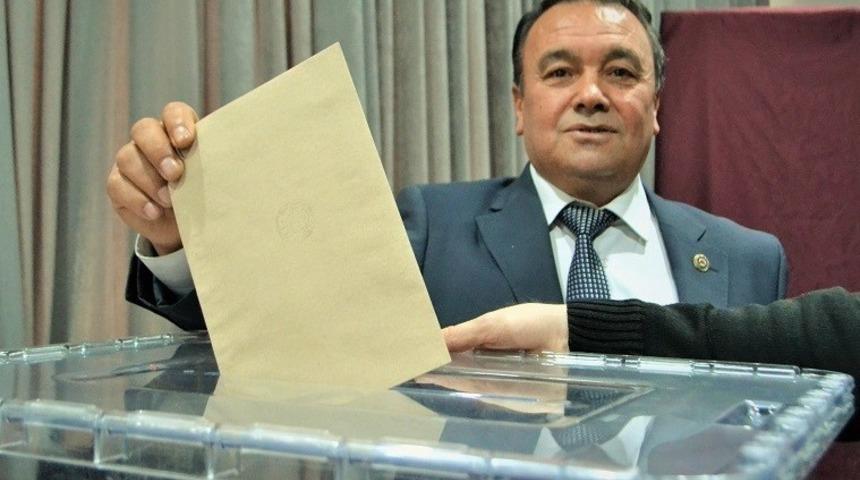 Karacasu Ziraat Odası Başkanı İsa Sevin&ccedil; g&uuml;ven tazeledi