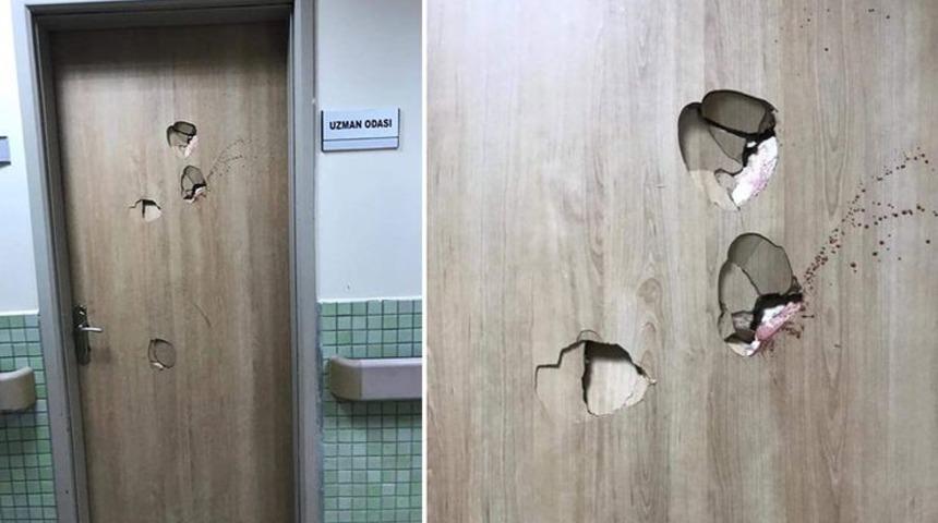 Kocaeli'de doktora saldıran hasta yakını, oda kapısını yumruklayarak kırdı