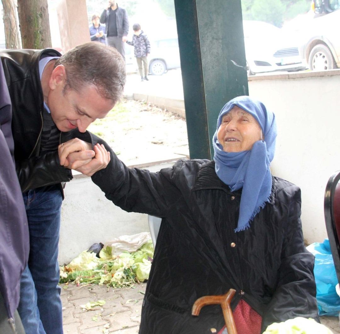 Tellioğlu, pazarın nabzını tuttu