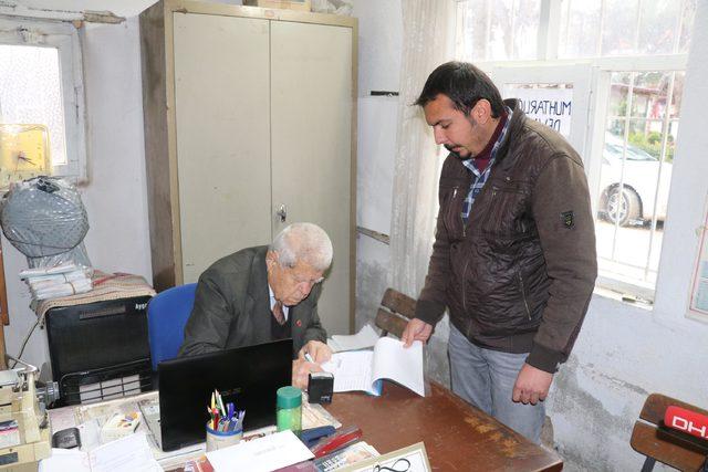 90 yaşındaki 35 yıllık muhtar yeniden aday