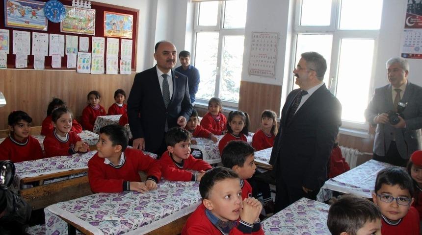 Kayseri&rsquo;de 305 bin 152 &ouml;ğrenci ders başı yaptı