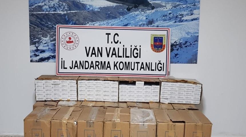 Van&rsquo;da 7 bin 900 paket ka&ccedil;ak sigara ele ge&ccedil;irildi