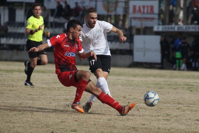 Çeşme Belediyespor sahasında 3 puanı 3 golle kaptı