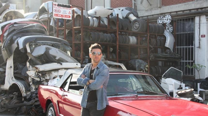 Sanat&ccedil;ı Berkant Sertel&rsquo;in yeni klibini 1 milyondan fazla kişi izledi