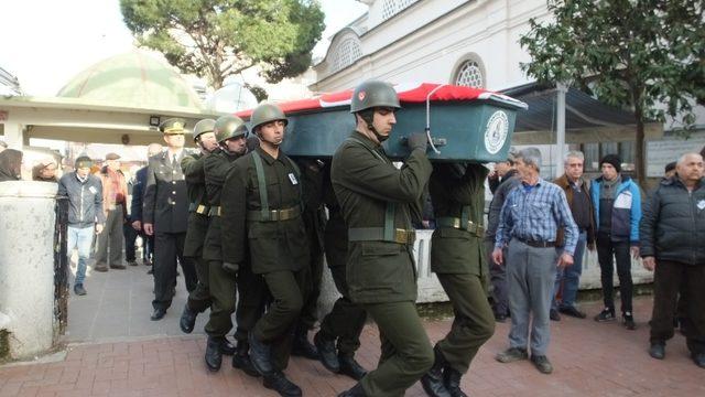 Kalbine yenik düşen Kıbrıs gazisi askeri törenle uğurlandı