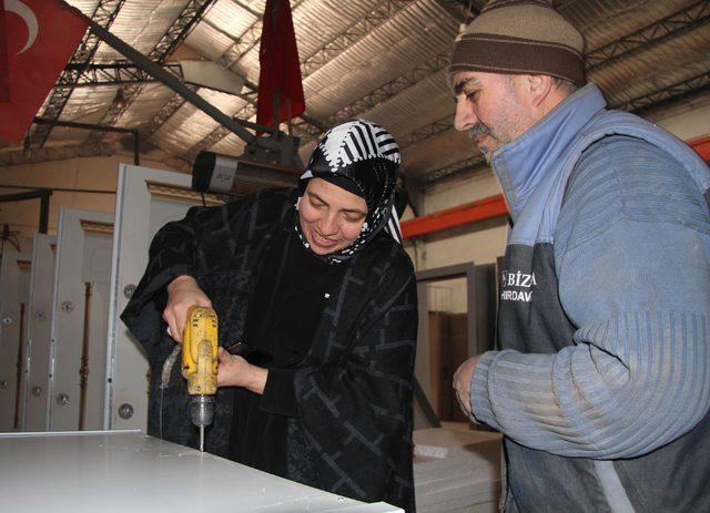 İşçi olarak girdiği komşusunun atölyesini satın alıp fabrikaya dönüştürdü