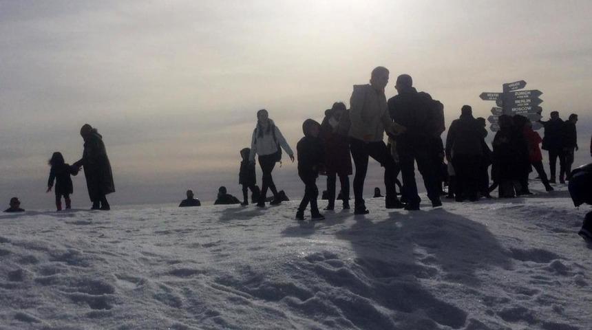 &Ouml;ğrenciler Tahtalı&rsquo;ya akın etti