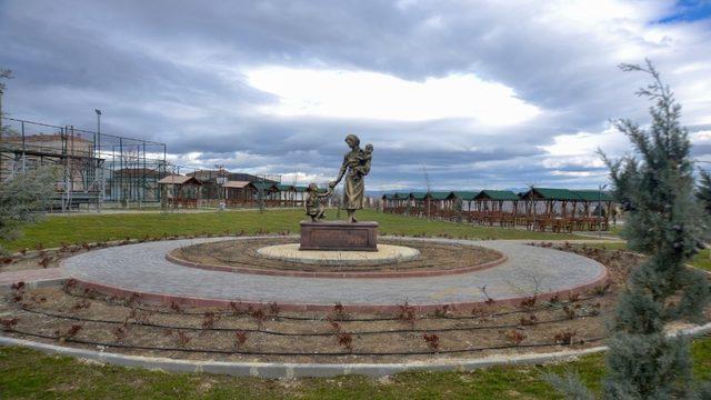 Çiçekdağı’nda park yapım çalışmaları sürüyor