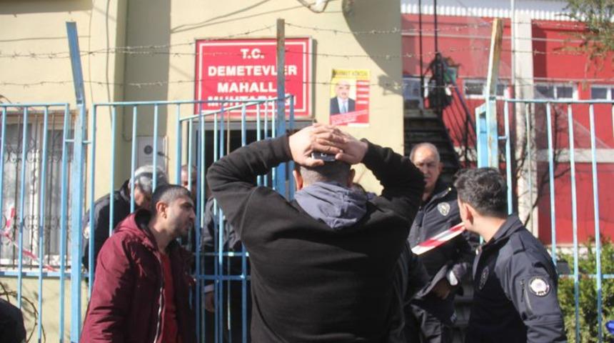 Müteahhit, muhtarlık binasında intihar etti