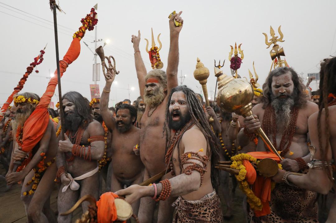 Hindistan'ın kutsal g&uuml;n&uuml;! Milyonlarcası bir arada