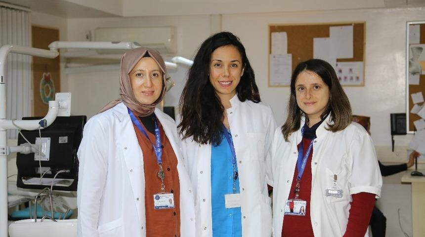 A&Uuml; Diş Hekimliği Fak&uuml;ltesi&rsquo;nde ağız kanserine erken teşhis
