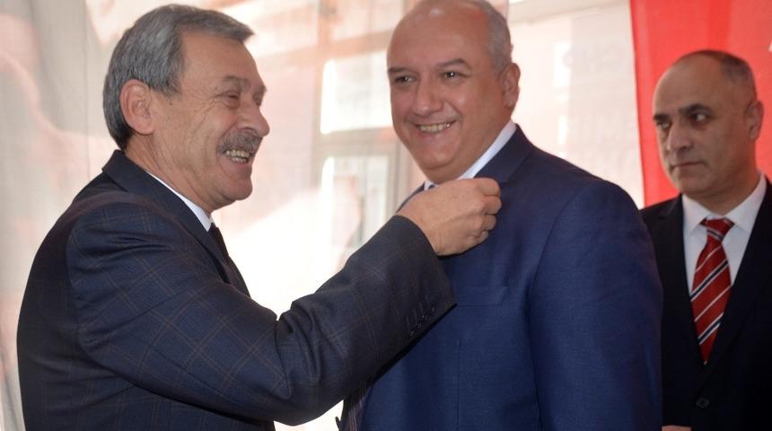 Bağımsız Belediye Meclis &uuml;yesi CHP&rsquo;ye ge&ccedil;ti