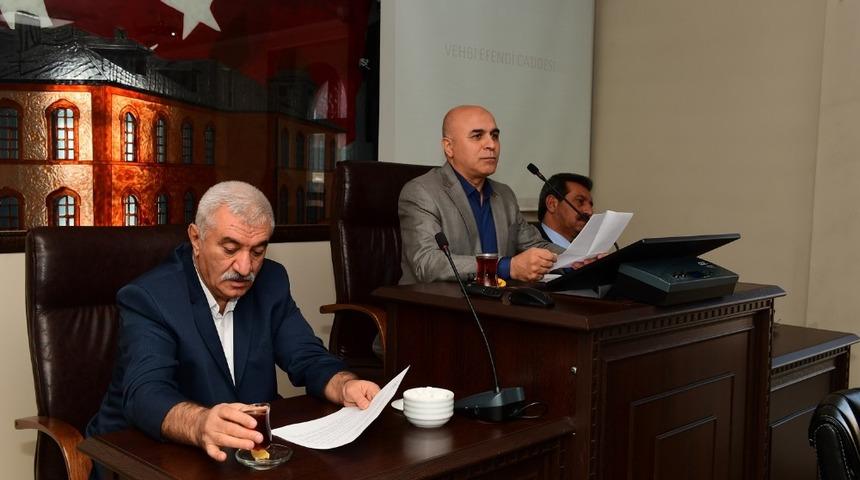 Yakutiye, iki yola iki isim verdi