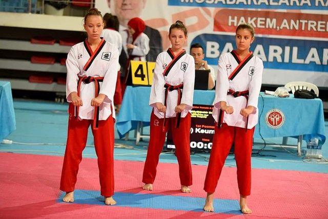 Büyükşehir’in Taekwondocuları Türkiye’yi temsil edecek