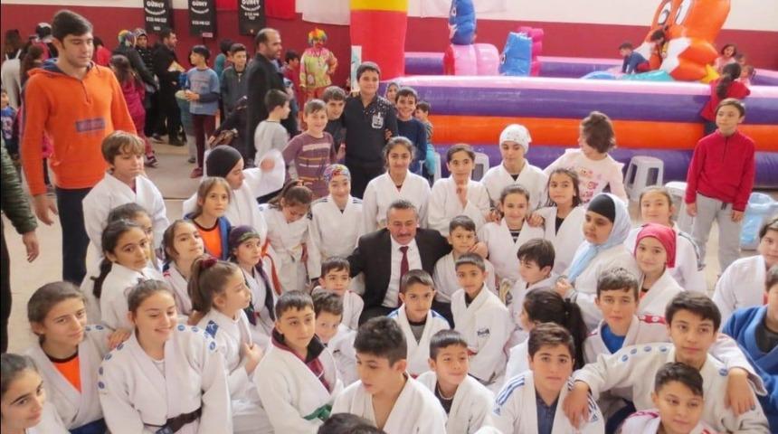 Seydişehir&rsquo;de &ouml;ğrenciler &Ccedil;ocuk Festivalinde buluştu