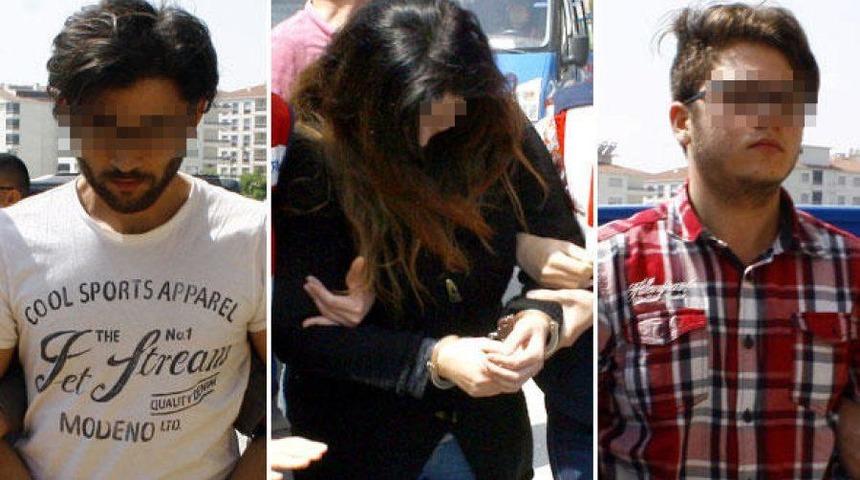 Babalarını &ouml;ld&uuml;r&uuml;p, yakmışlardı! Mahkemede şoke eden s&ouml;zler