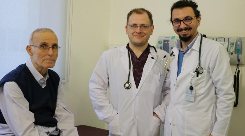 72 yaşındaki hastaya kalbi durdurmadan by - pass yapıldı