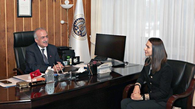 Belarus Büyükelçiliği İkinci Kâtibi Demidova’dan Rektör Çomaklı’ya ziyaret