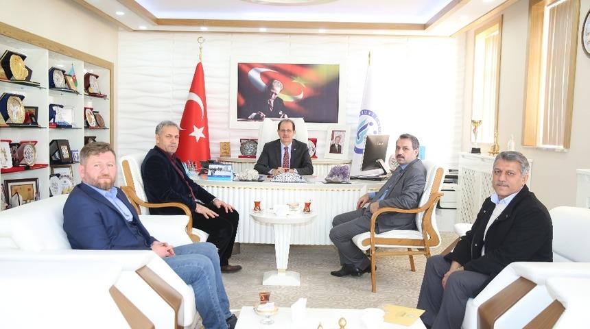 Bayburt K&uuml;lt&uuml;r ve Yardım Derneği y&ouml;netim kurulundan rekt&ouml;rl&uuml;ğe ziyaret