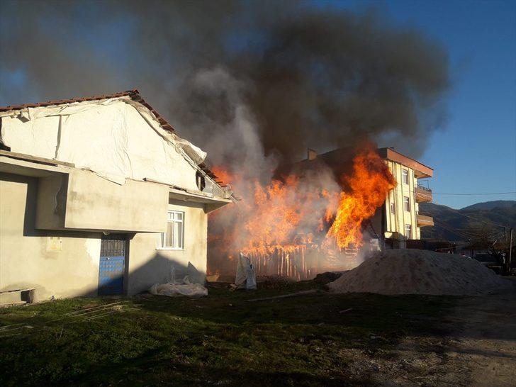 Düzce'de yangın G4