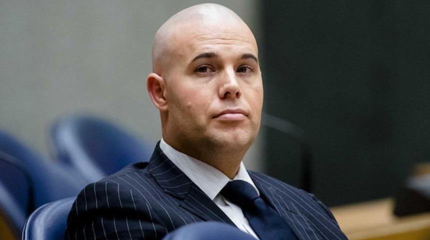 Hollandalı eski siyasetçi, İslam karşıtı kitap yazarken Müslüman oldu