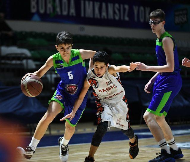 Tofaş U14 takımı Bursa Şampiyonu