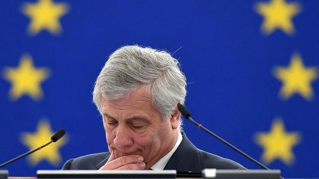 Avrupa Parlamentosu Başkanı Antonio Tajani, Avrupa Birliği'nin Venezuelalı muhalif lider Juan Guaido'yu ülkenin geçici devlet başkanı olarak tanımasını İtalya'nın bloke ettiğini açıkladı.