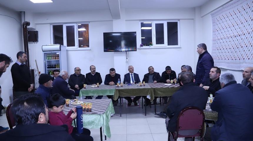 Başkan Başsoy Ge&ccedil;it Beldesi&rsquo;nde ziyaretlerde bulundu