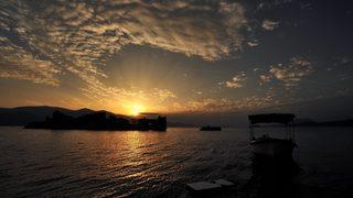 Bafa Gölü'nde görsel şölen! Buraya giden gün batmadan geri dönmüyor