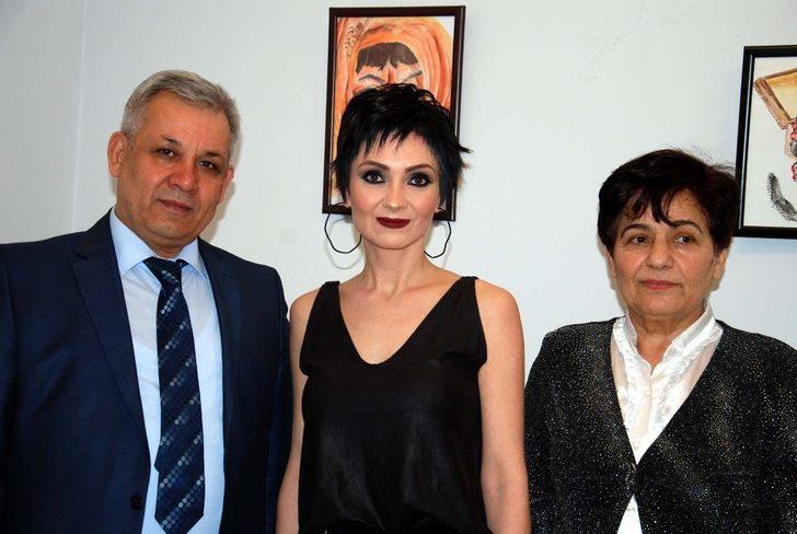 Şengül Aksoy ilk kişisel sergisini açtı G1